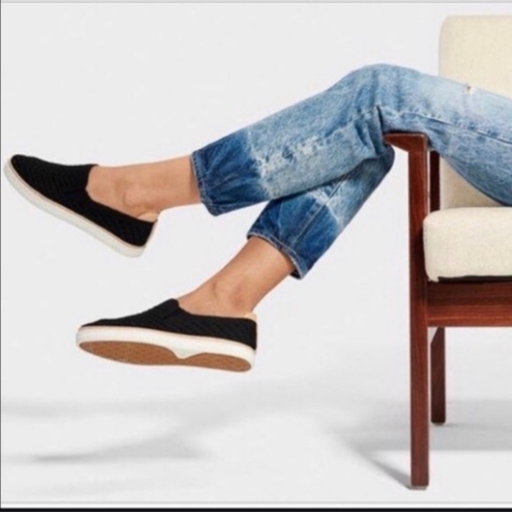 Ugg Sammy slip on sneakers black